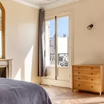 Appartement Moderne De Trois Chambres
