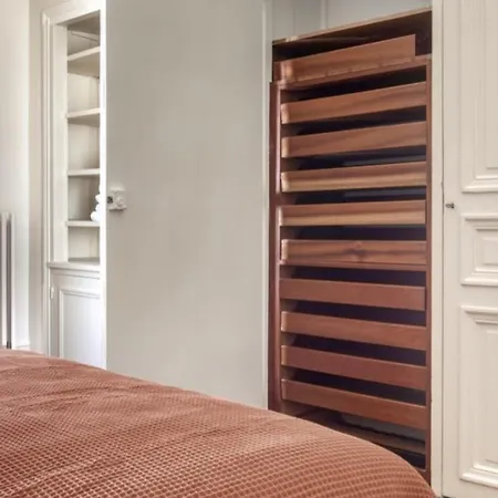 Apartment Appartement Moderne De Trois Chambres Paris