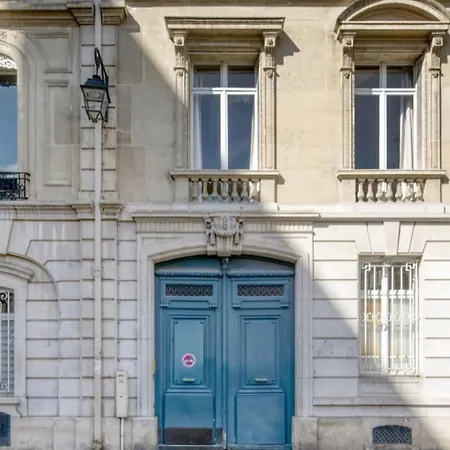 Appartement Moderne De Trois Chambres Apartment