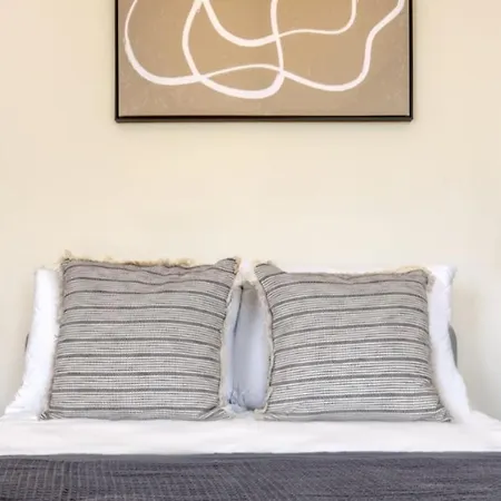 Apartment Appartement Moderne De Trois Chambres Paris