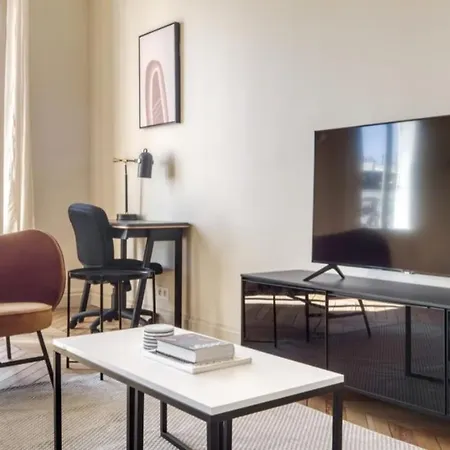 Appartement Moderne De Trois Chambres Parigi